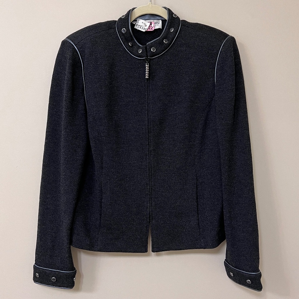 VINTAGE ST. JOHN BY MARIE GRAY KNIT JACKET - LEATHER TRIM - DARK GRAY
